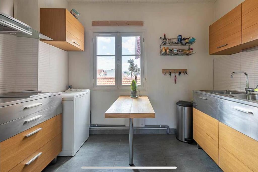 Appartamento Exceptionnel 3 Pieces Art Deco En Dernier Etage Avec Garage Prive Centre Biarritz Esterno foto